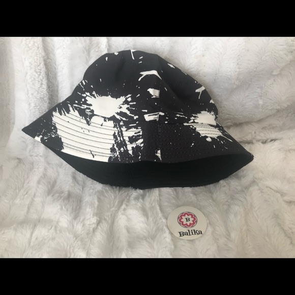 2 in 1 reversible bucket hat…Brand New!! - Picture 3 of 4